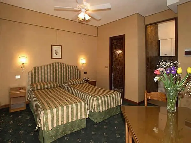 Hotel Ponte Bianco Rom